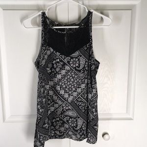 Black and White tank top Size S